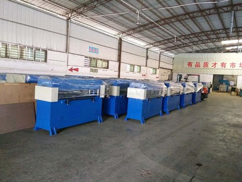 萬信機(jī)械 專業(yè)提供山東裁斷機(jī)與配套液壓油，助力裁斷與包裝高效作業(yè)